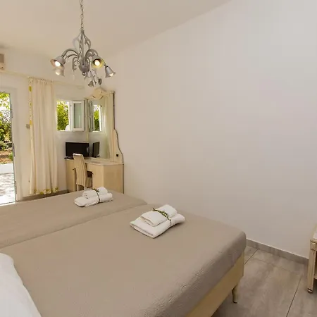 Ξενοδοχείο με διαμερίσματα Katerina