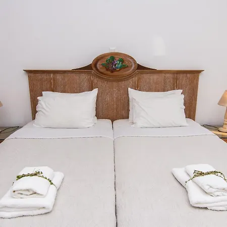 Katerina * Πλατύς Γιαλός