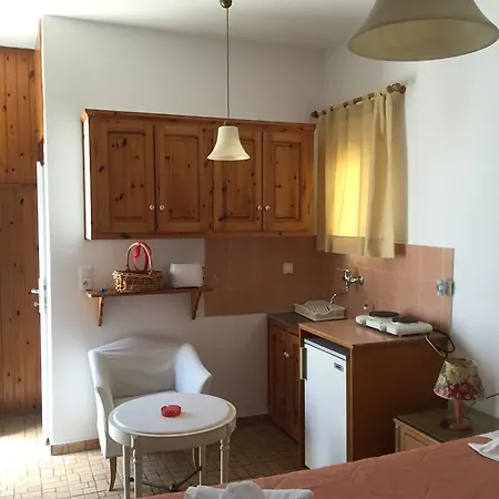 Katerina Aparthotel *